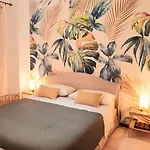 Апартаменти Arcadia Golden Bay