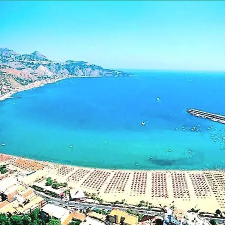 Arcadia Golden Bay Appartamento *