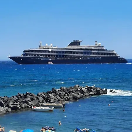 Arcadia Golden Bay 公寓 *