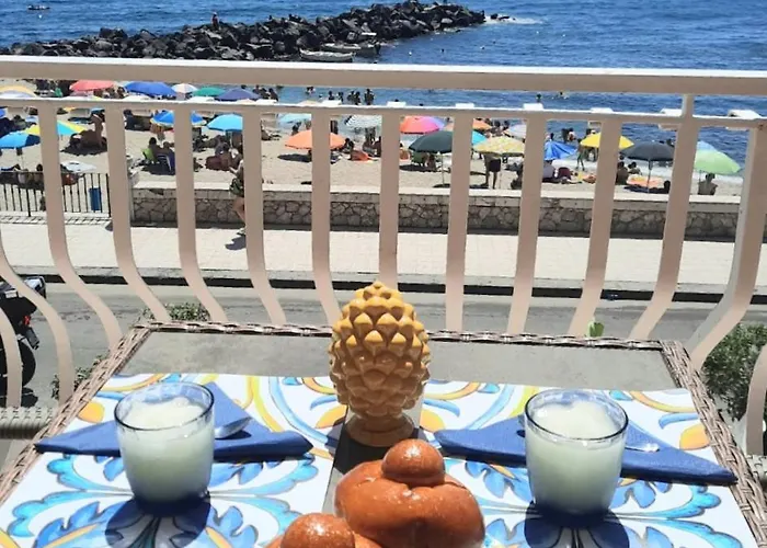 Arcadia Golden Bay アパート ジャルディーニ・ナクソス